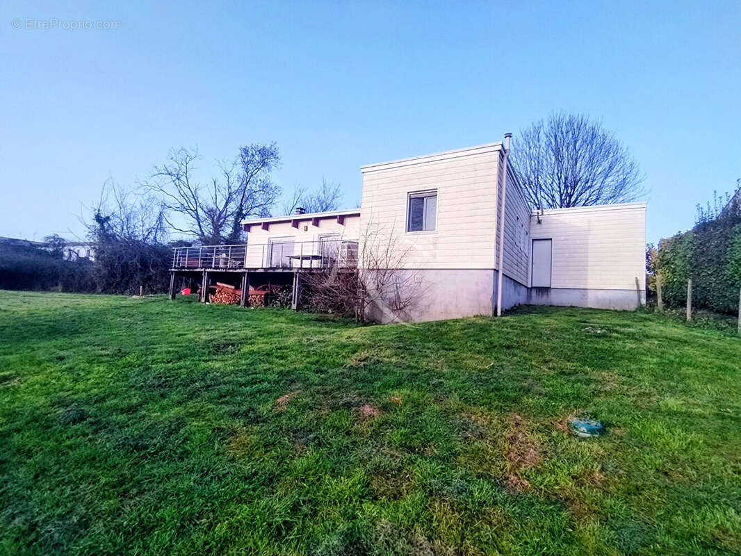 Maison à COURCOURY