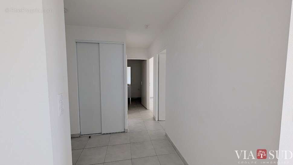 Béziers, Appartement de type 3, grande terrasse et parking - photo 6