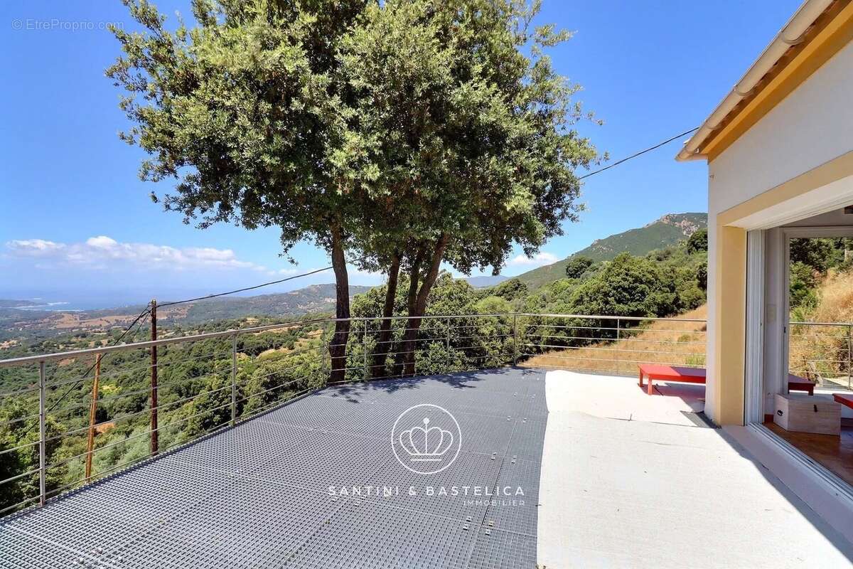 Maison à SARI-D'ORCINO