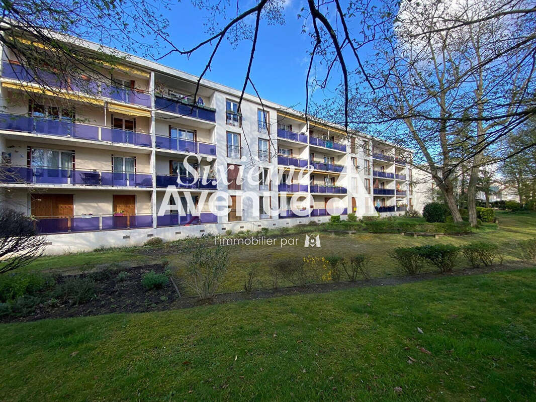 Appartement à SARTROUVILLE