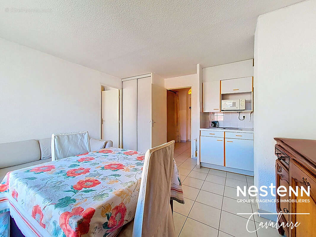 TOUT A PIED - Appartement Cavalaire-sur-Mer 2 pièce(s) 34 m² avec stationnement et cave - photo 6