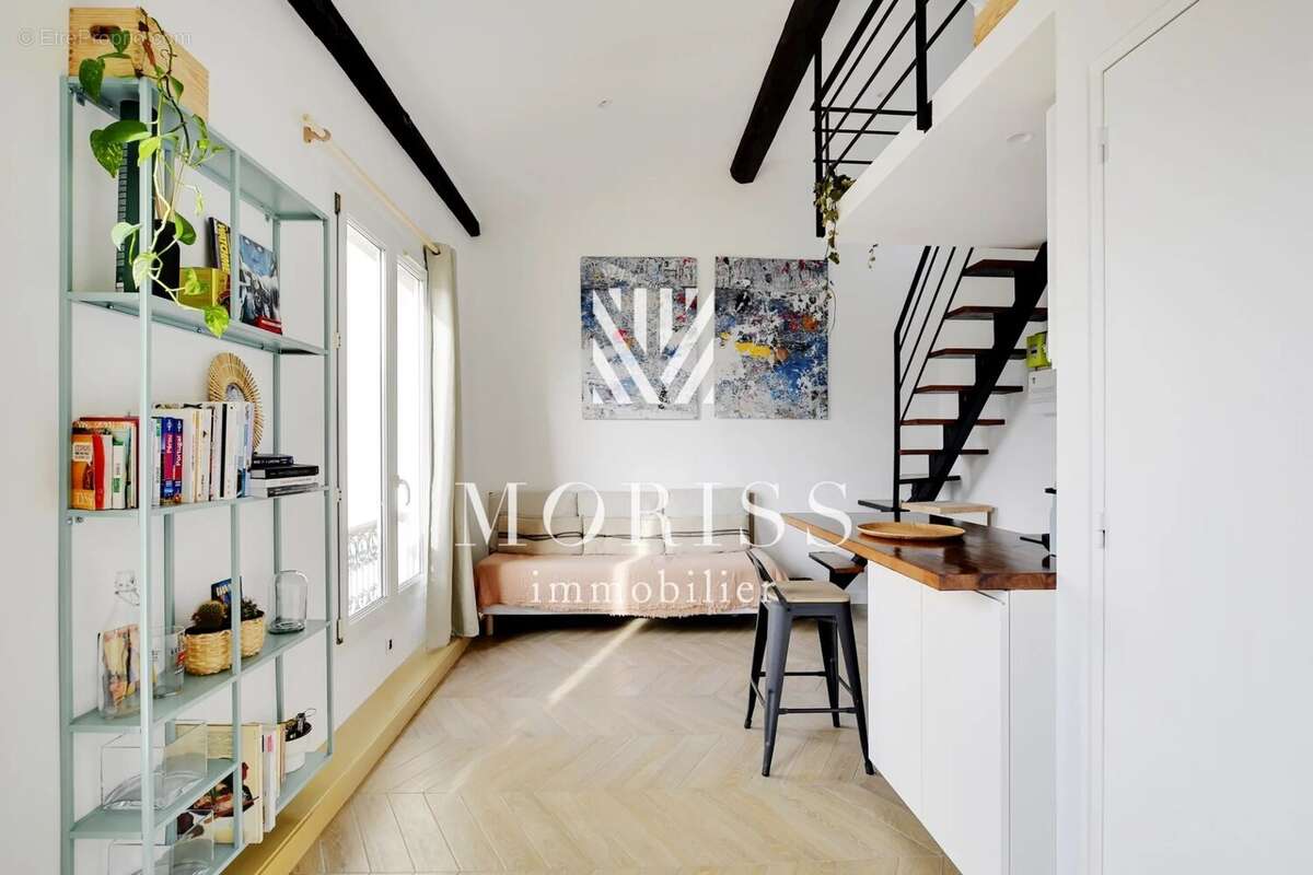 Appartement à PARIS-3E