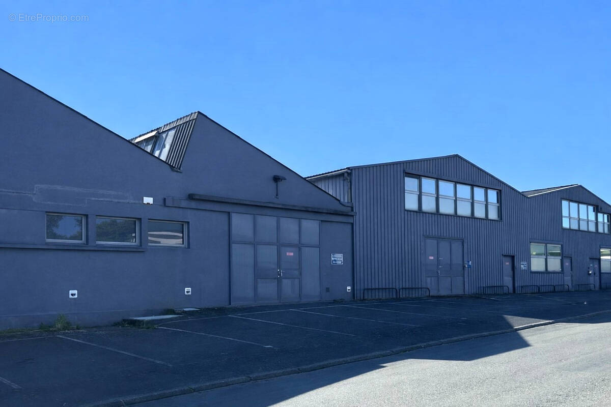 Commerce à LA GAUBRETIERE