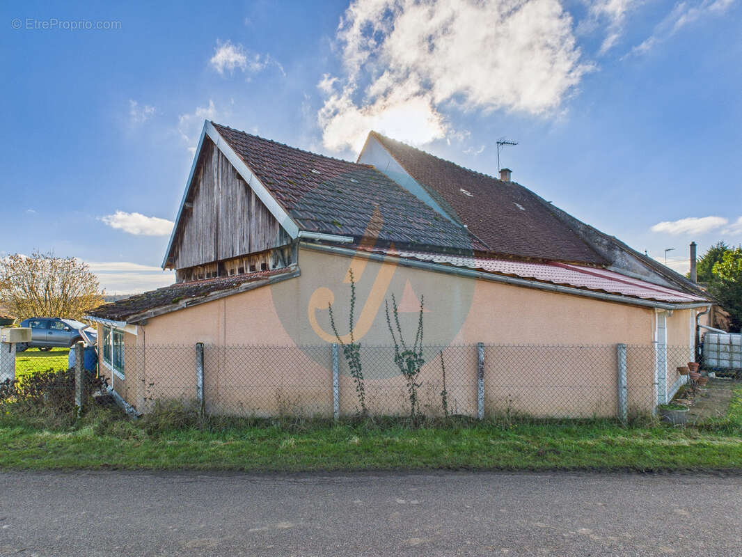 Maison à COSNE-COURS-SUR-LOIRE