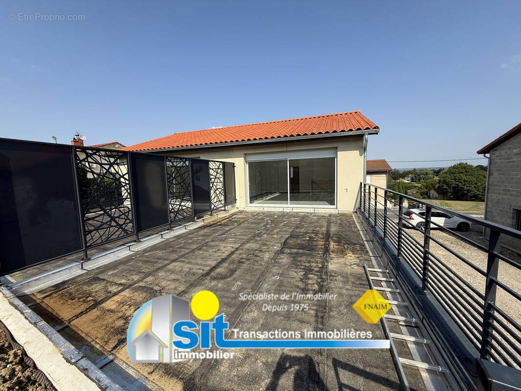 Appartement à COMMUNAY