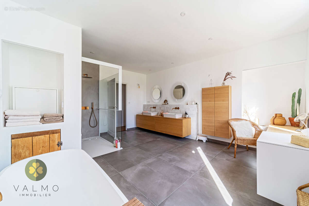 Maison à CONDE-SUR-VESGRE