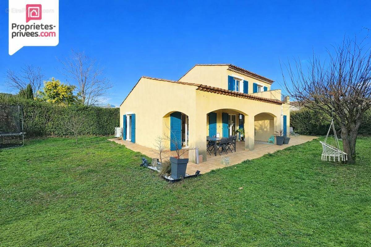 Maison à SAINT-CEZAIRE-SUR-SIAGNE