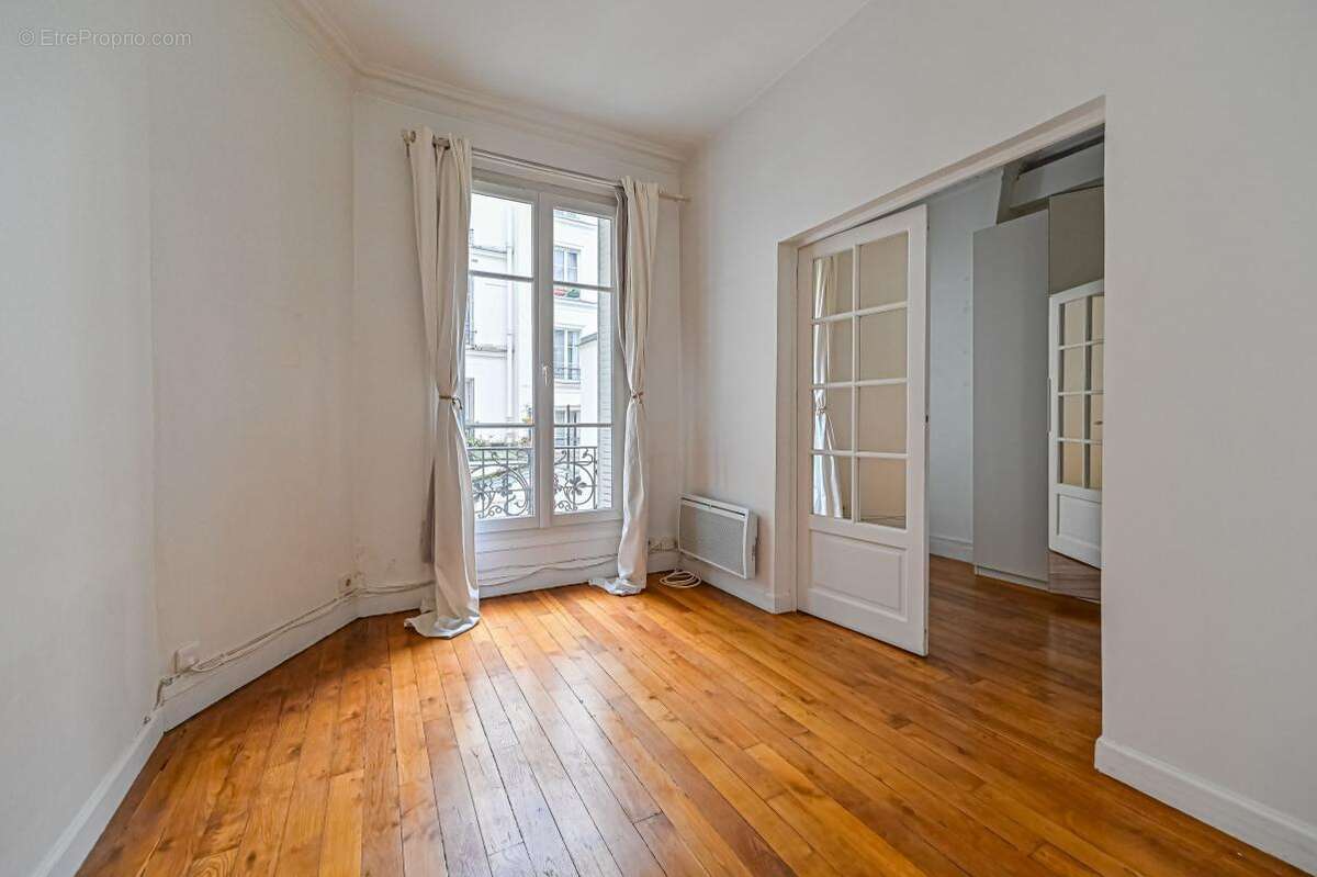 Appartement à PARIS-9E