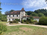 Maison à LATRONQUIERE