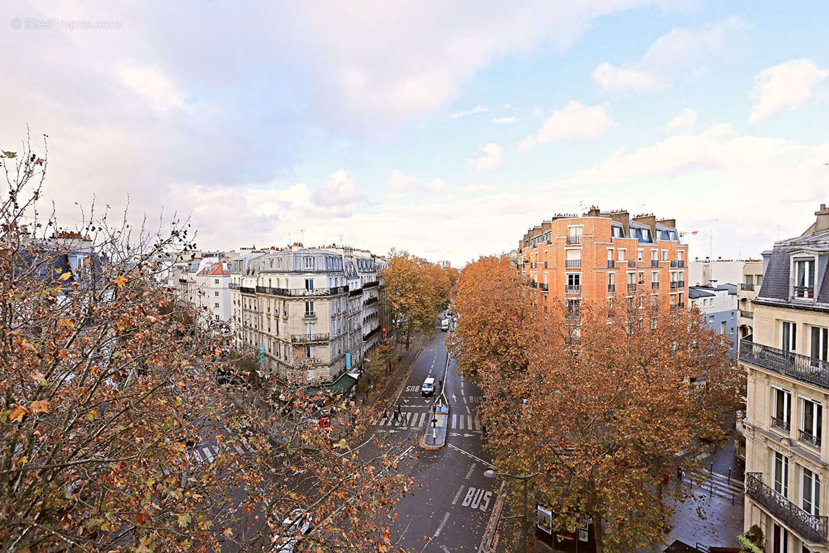 Appartement à PARIS-18E