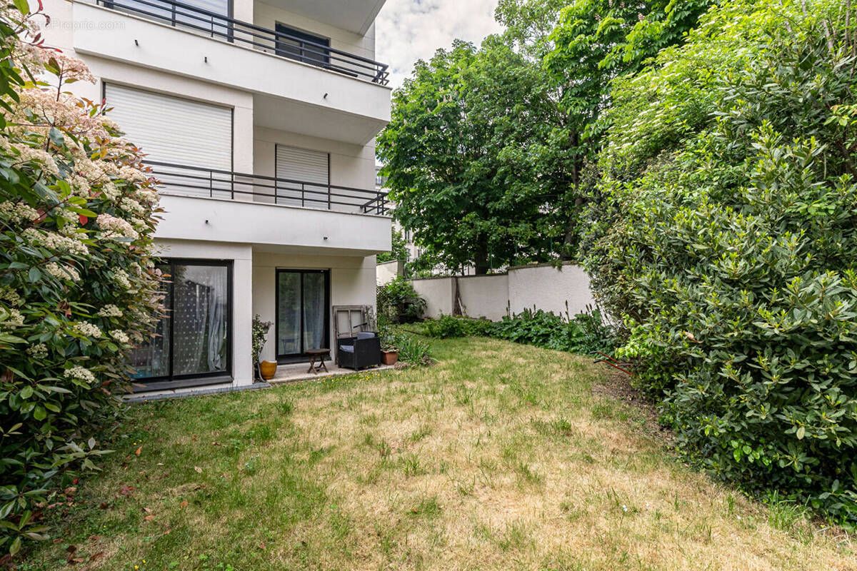 Appartement à MONTROUGE