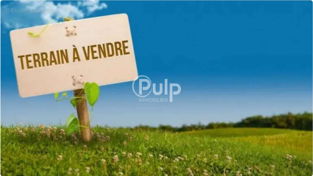 Terrain à ESTAIRES