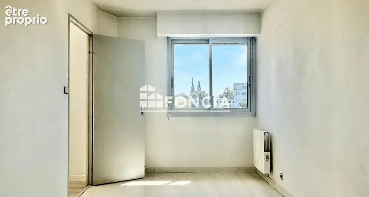 Exclu foncia : libre appartement type 2 - balcon - cave - stationnement - photo 5
