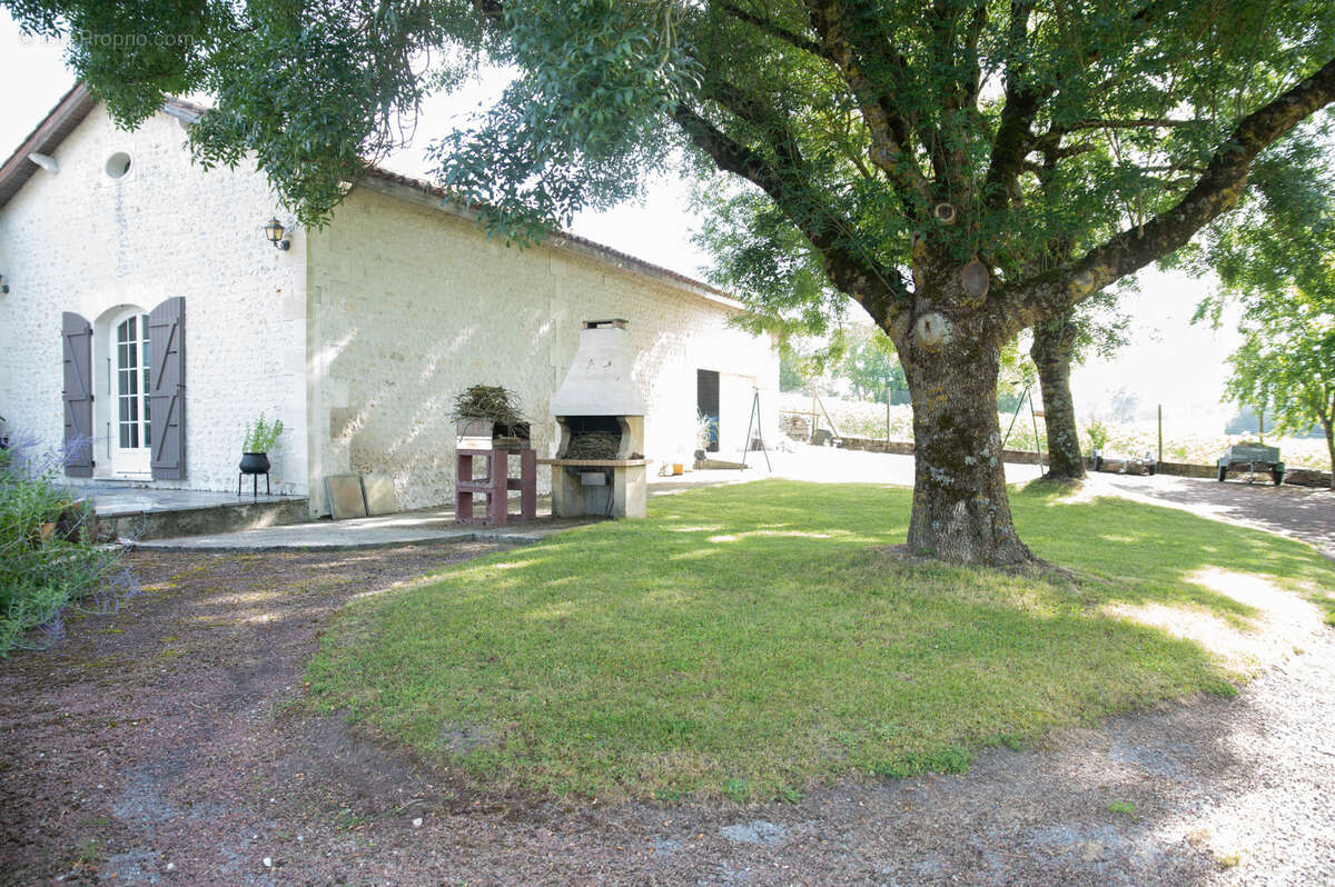 Maison à LADIVILLE