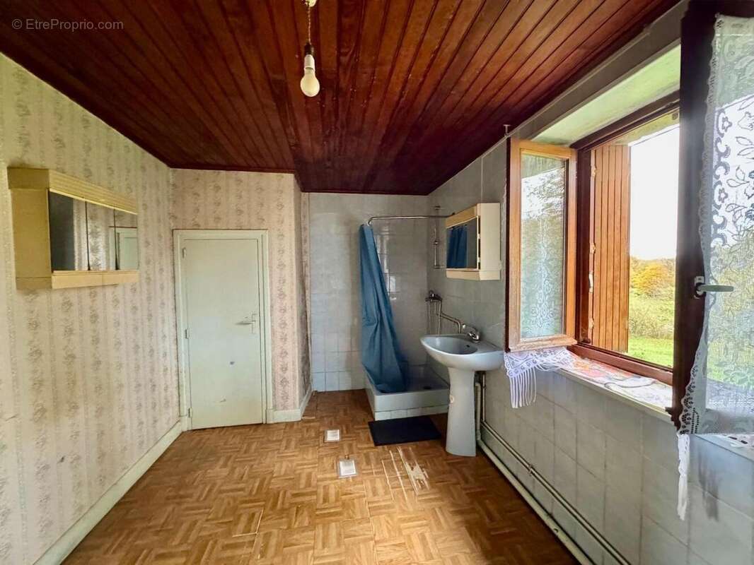 Photo 9 - Maison à CONDAT-EN-COMBRAILLE