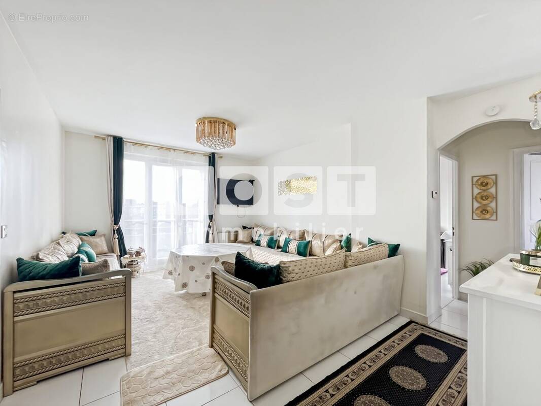 Appartement à GENNEVILLIERS