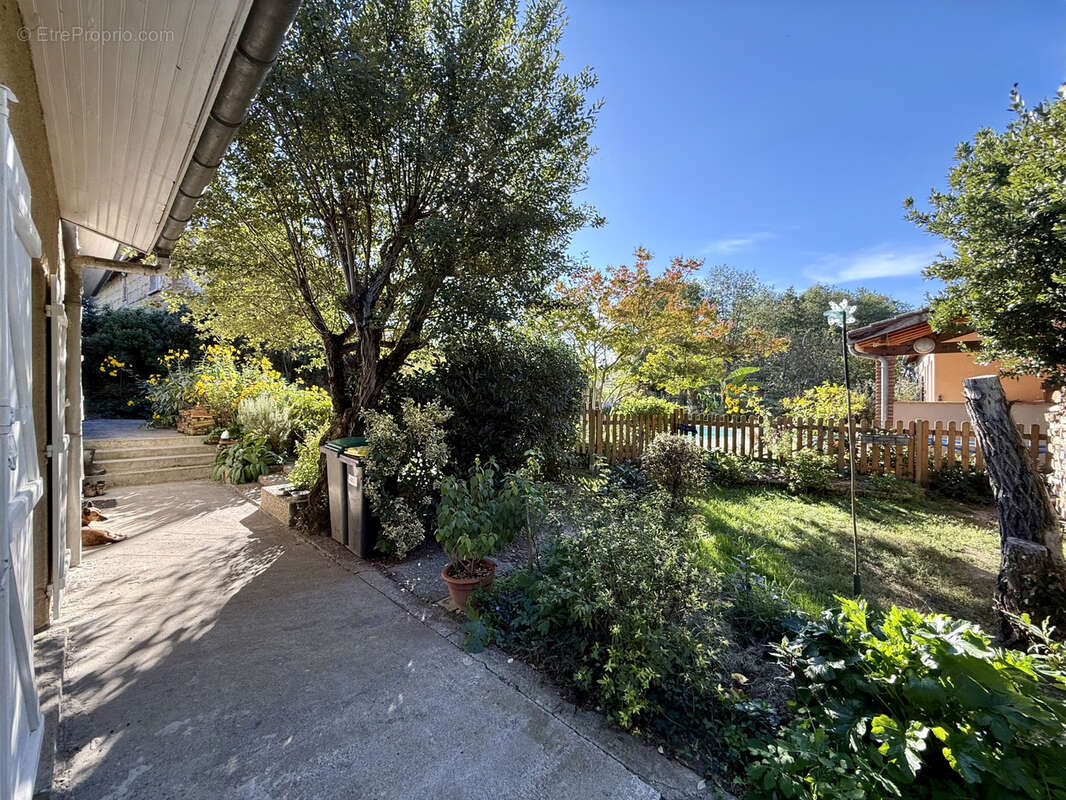 Maison à MONDONVILLE