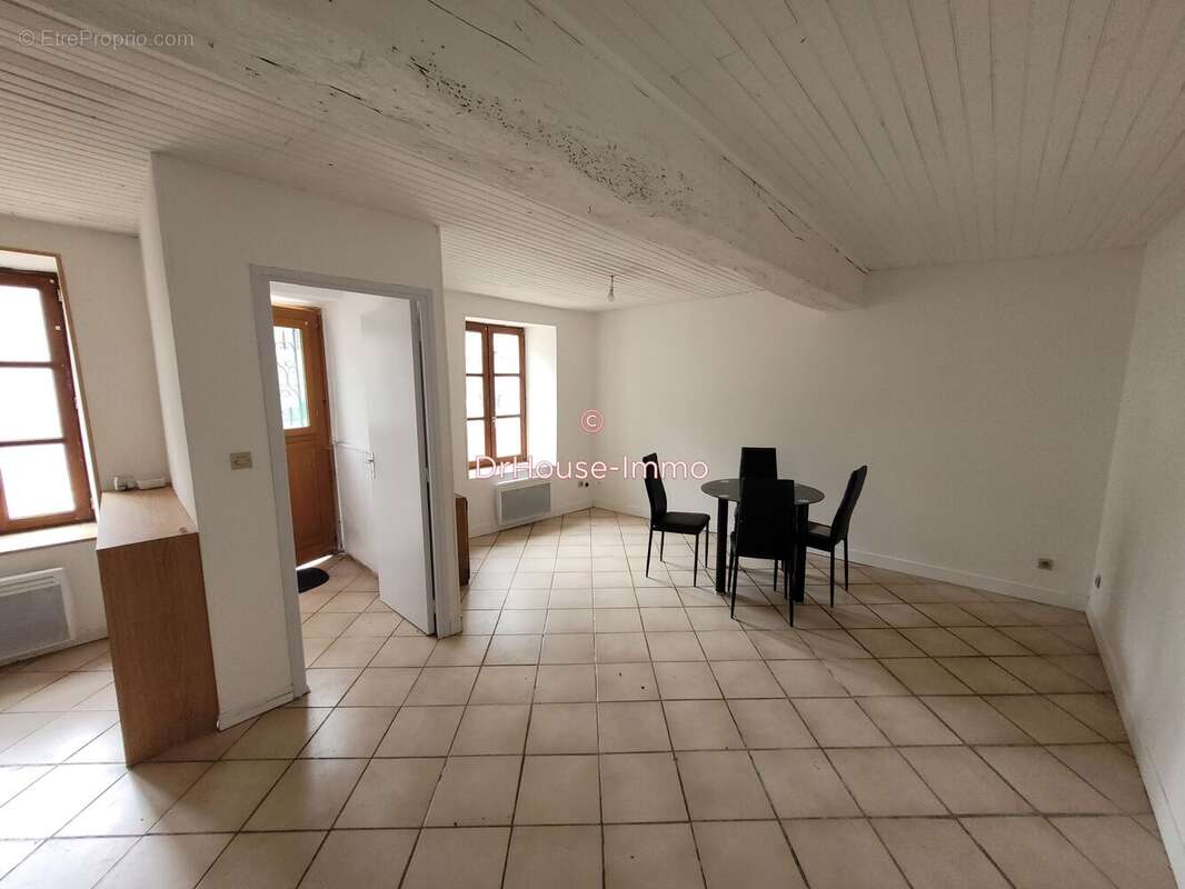 Maison à BEAUNE-LA-ROLANDE