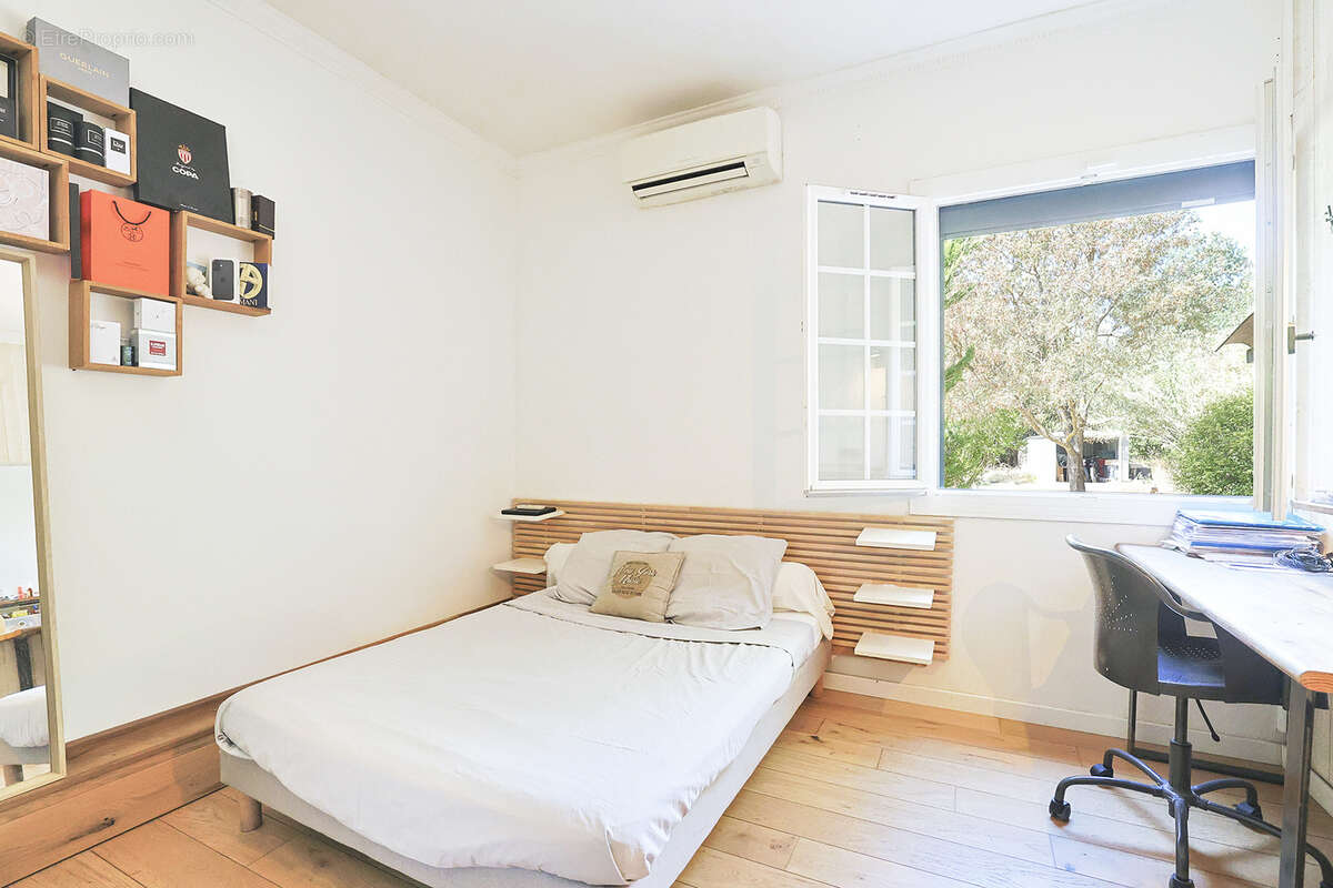 Maison à SOLLIES-PONT