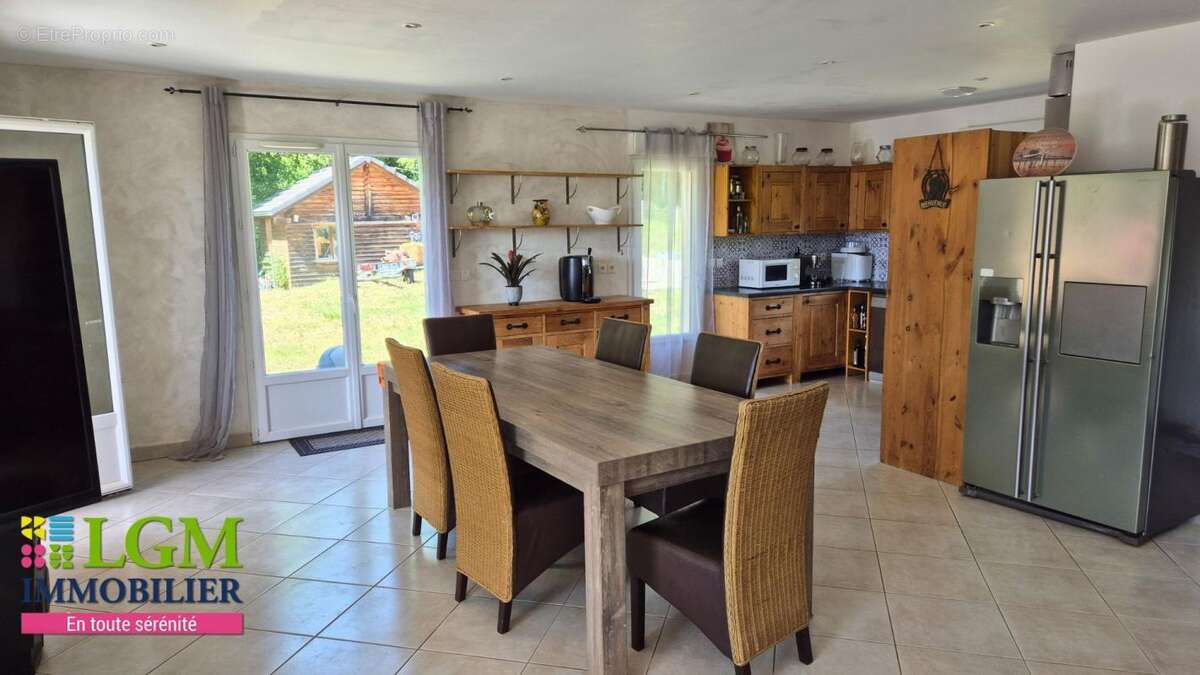 Appartement à BELLEGARDE-SUR-VALSERINE