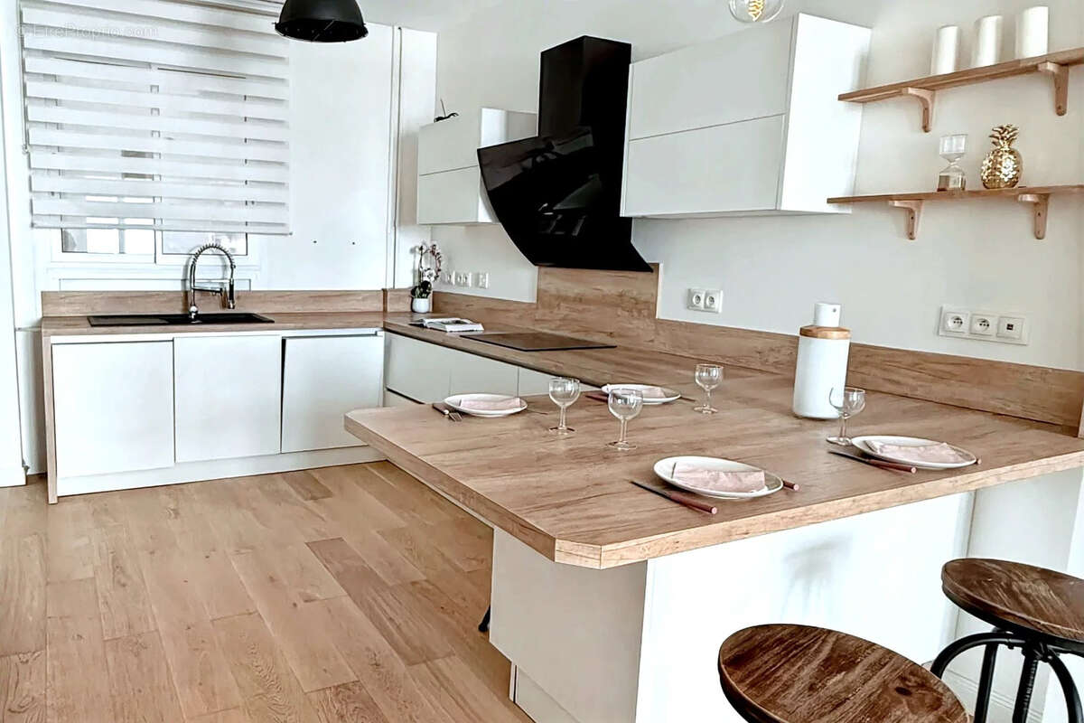 Appartement à MARSEILLE-7E