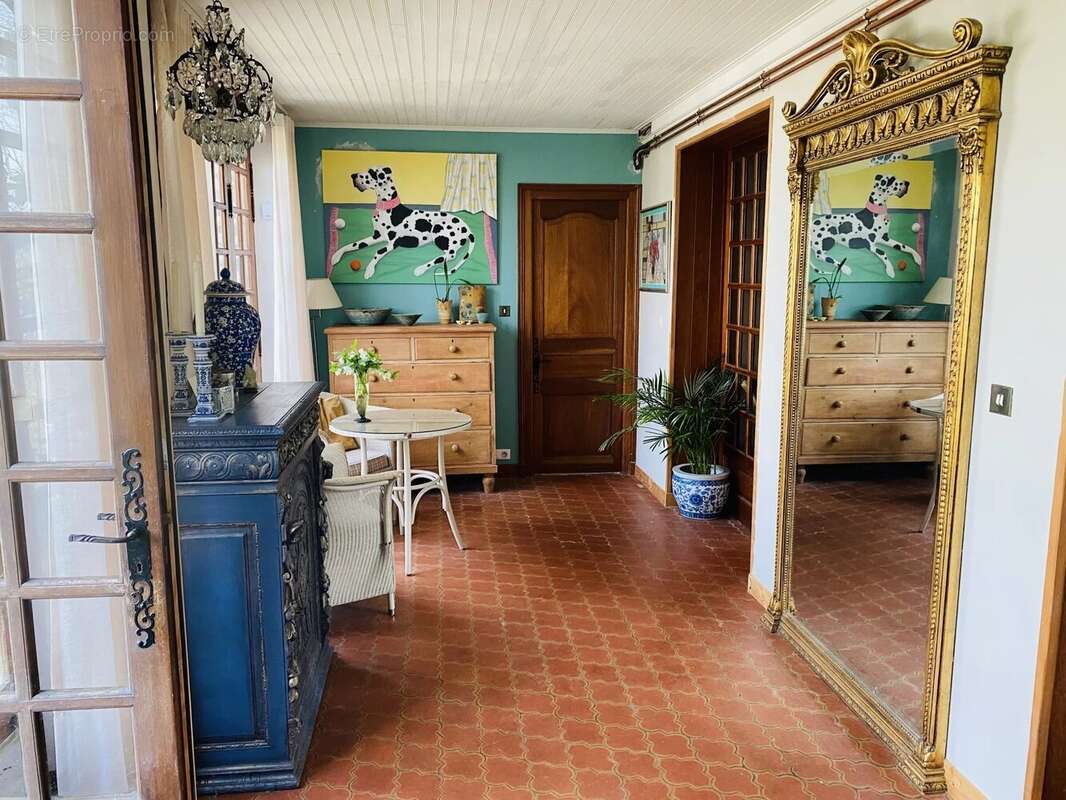 Maison à VILLEBOIS-LAVALETTE