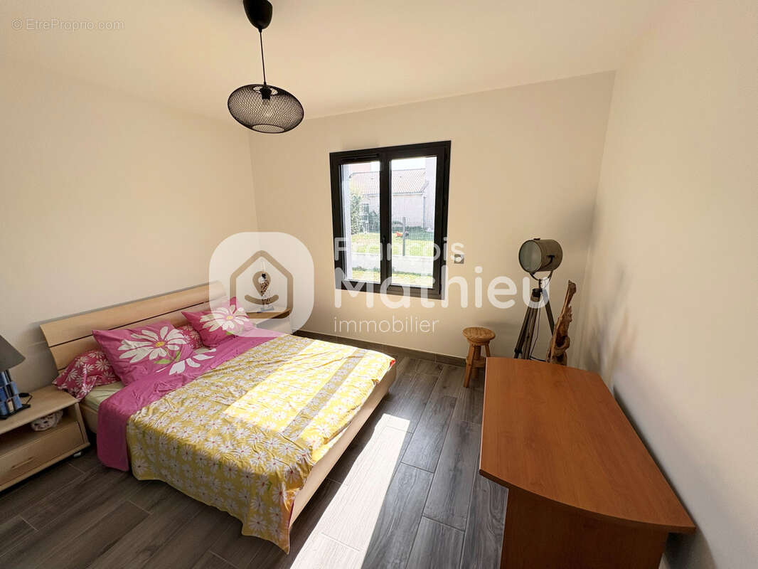 Romans : maison plain-pied 144m2 hab - 3ch + garage - 926m2 de terrain - photo 6