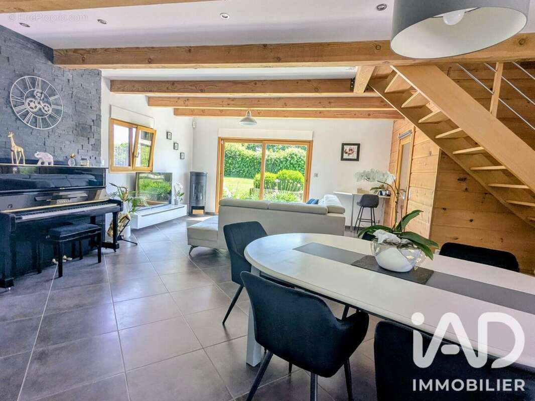 Maison 164 m² à Marcille-Raoul  - photo 2