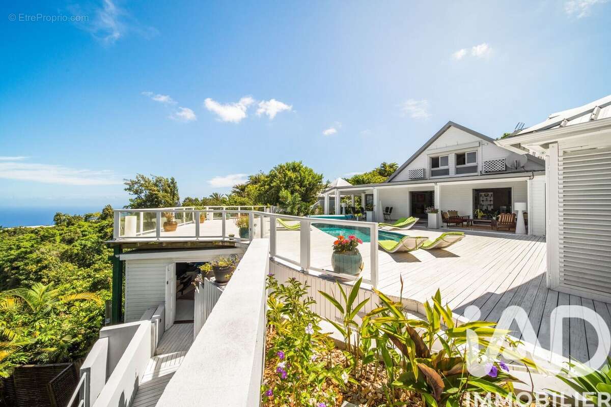 Photo 2 - Maison à SAINT-DENIS