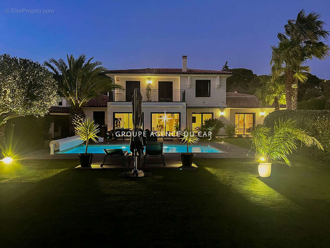 Maison à LES ISSAMBRES