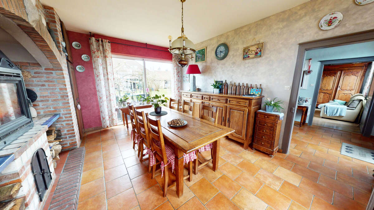 Maison à HALLENCOURT