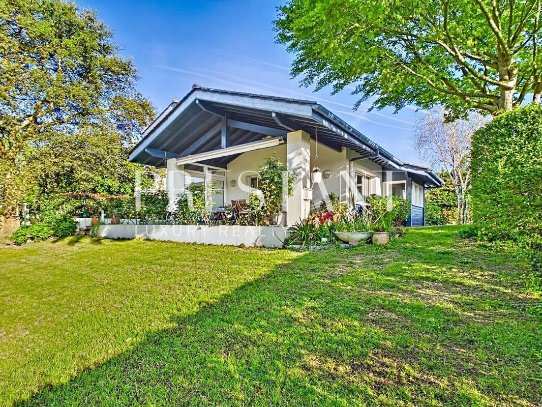 Au bord du lac Mouriscot, une maison de famille - photo 33