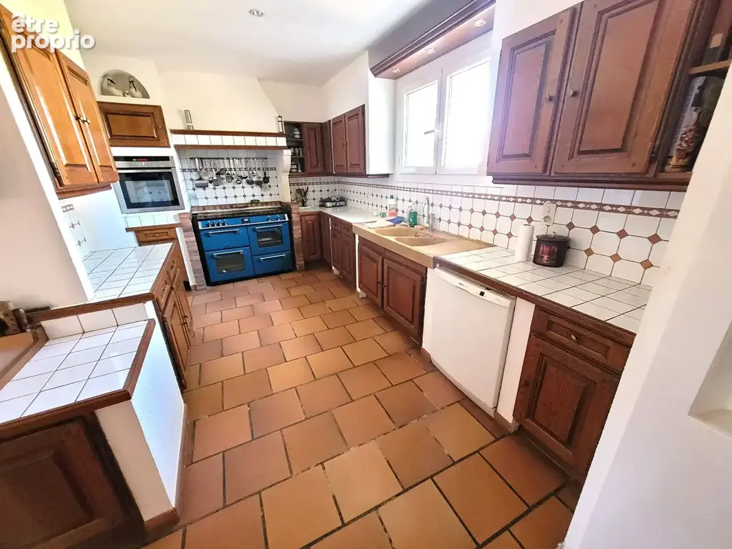 Maison Arles 8 pièce(s) 335m2 - photo 9