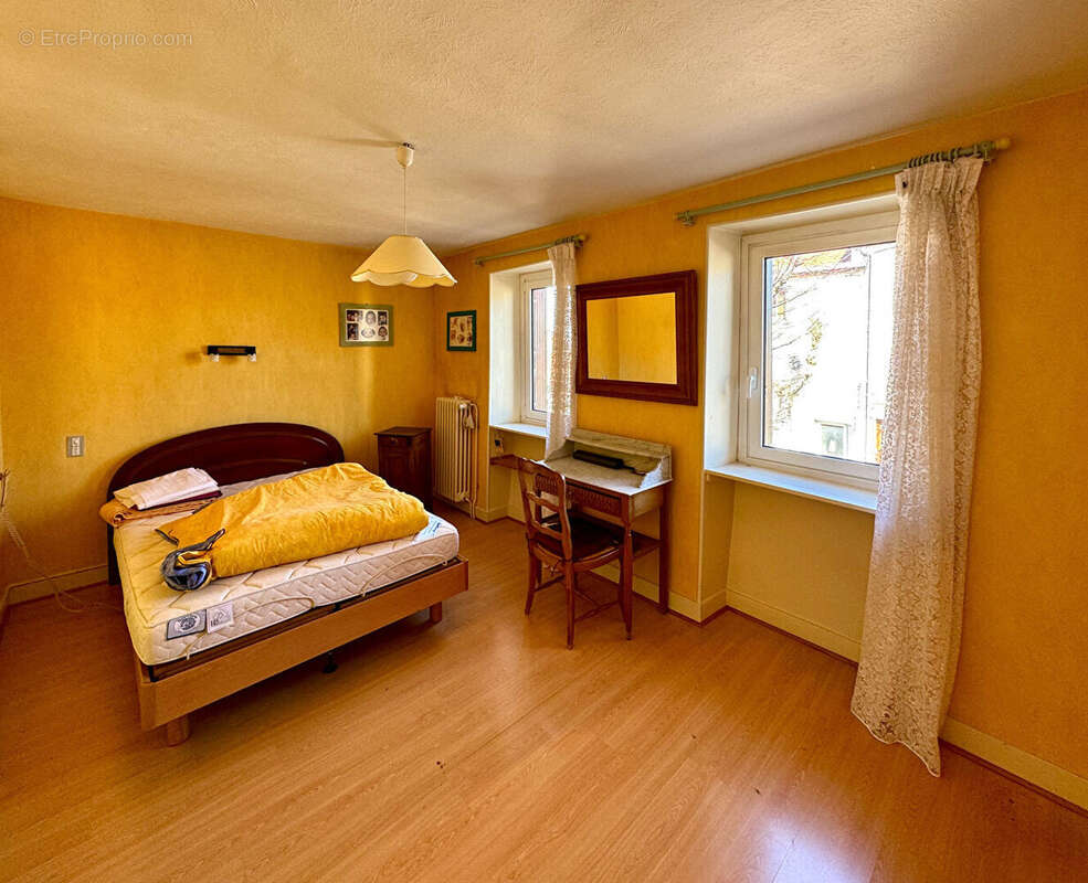 Maison à CEYRAT