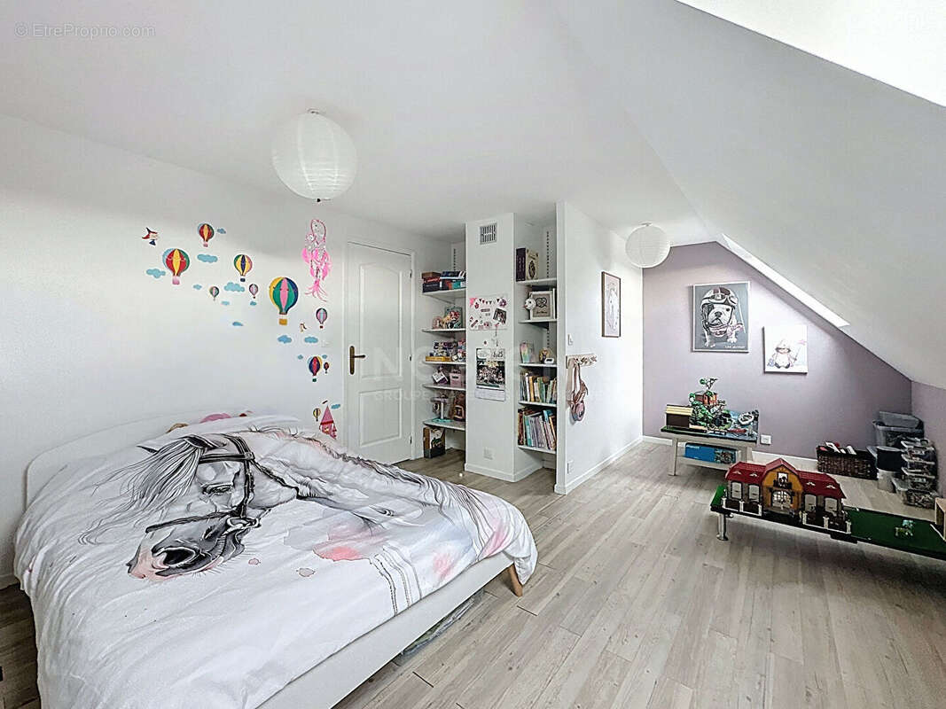 Maison à SAINT-LEU-D&#039;ESSERENT