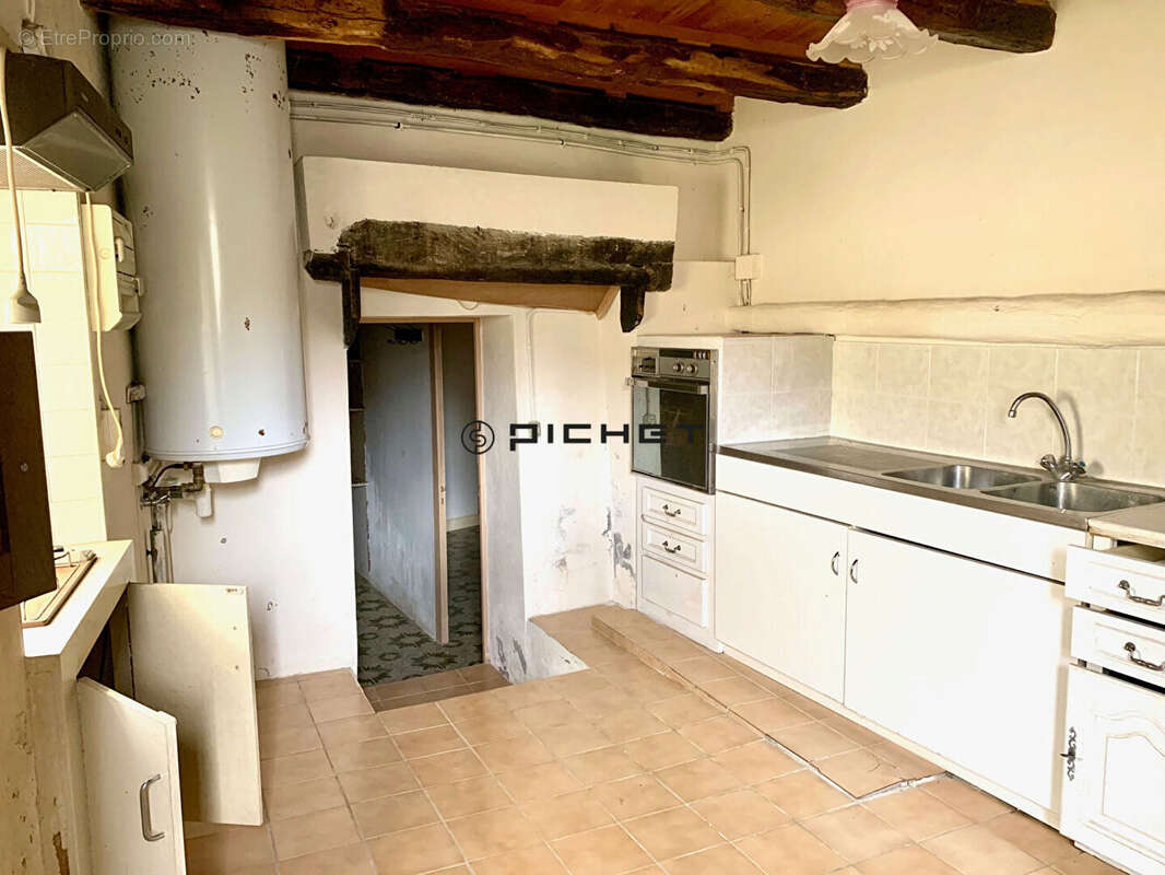 Maison à SAINT-AMANT-DE-BOIXE