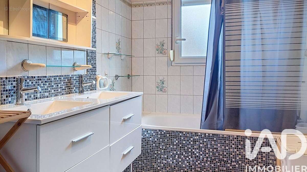 Maison 96 m² à Ossey-Les-Trois-Maisons  - photo 3