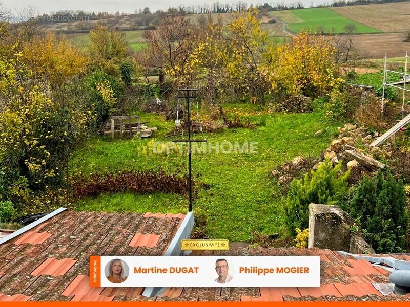 Maison à CREUZIER-LE-VIEUX