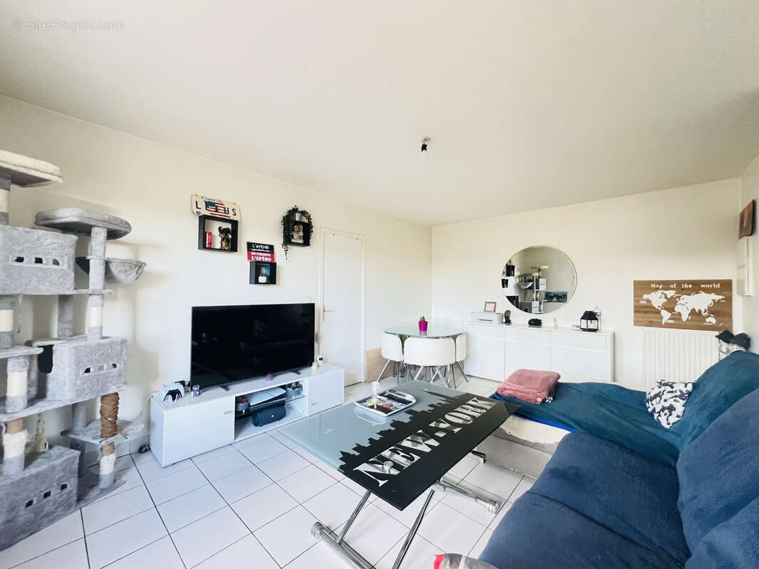 Appartement à AUNAY-SOUS-AUNEAU