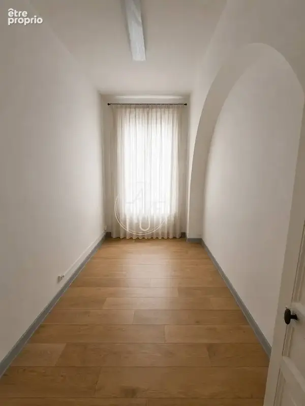 APPARTEMENT / Bureaux pour professions libérales - à rénover - photo 2