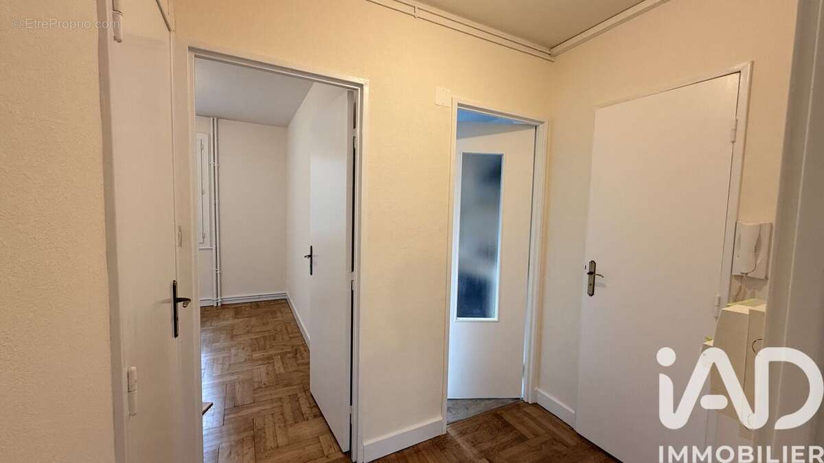 Appartement 40 m² à Limoges  - photo 5
