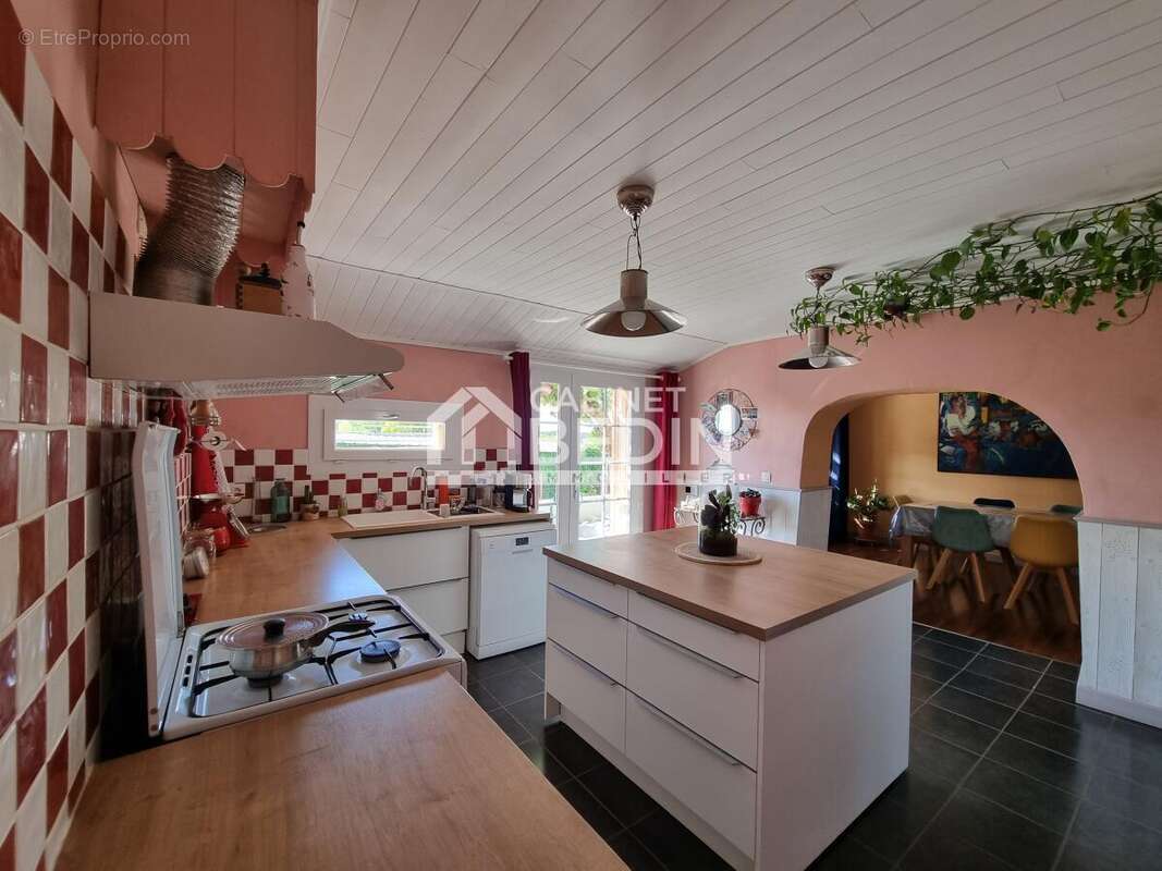 Maison à MONPRIMBLANC