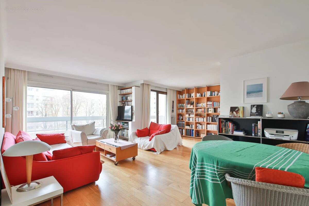 Appartement à ISSY-LES-MOULINEAUX