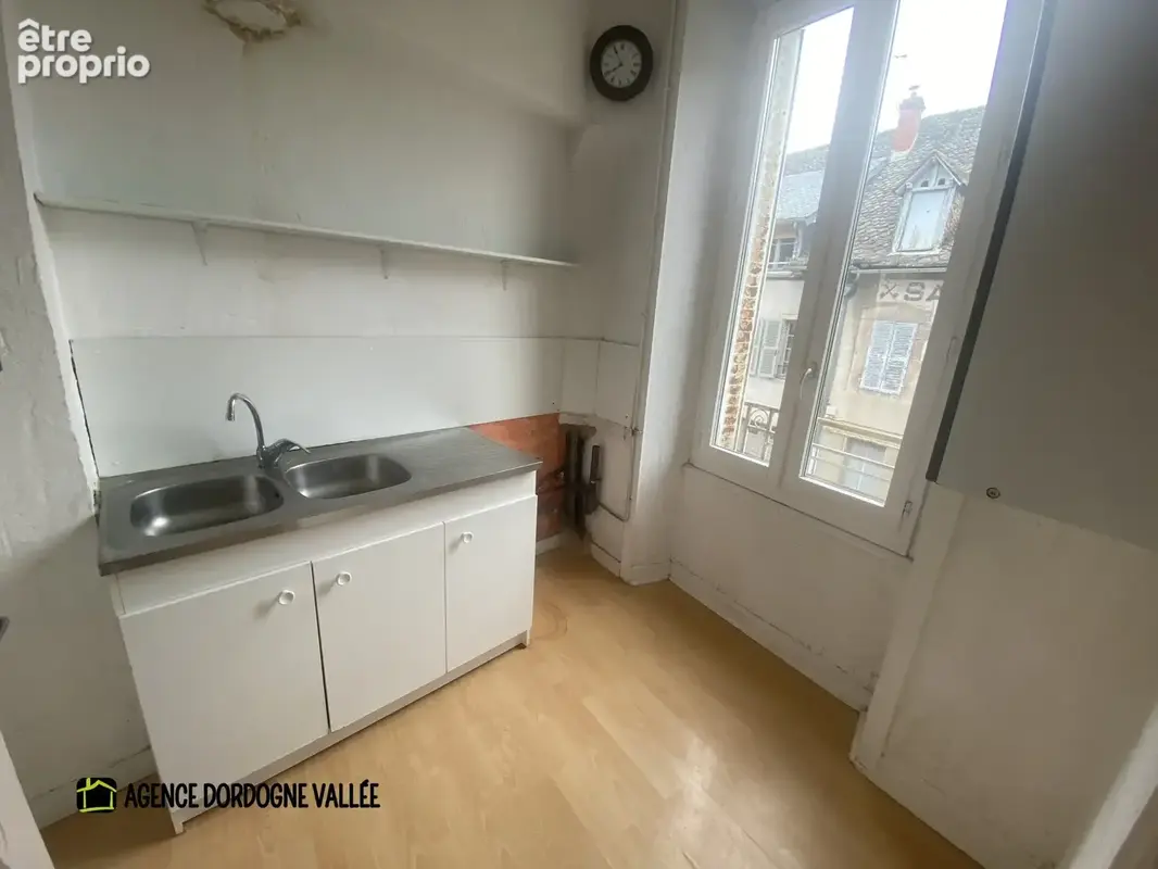 Immeuble de rapport avec local commercial et 2 appartements - photo 11