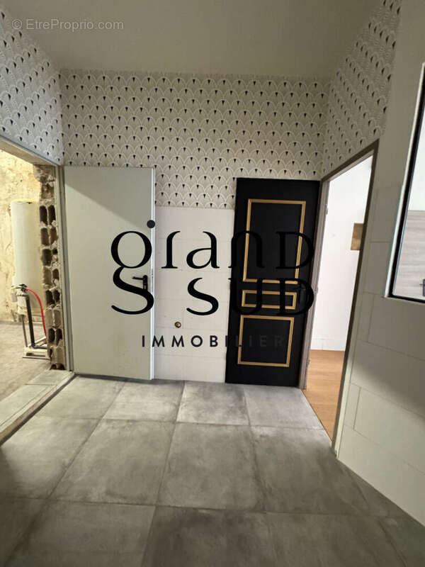 Commerce à LE GRAU-DU-ROI