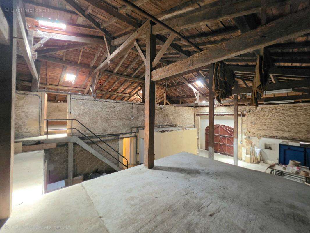 Maison familiale 190 m² – 6 chambres – dépendance 150 m² – terrain 3000 m² - photo 18