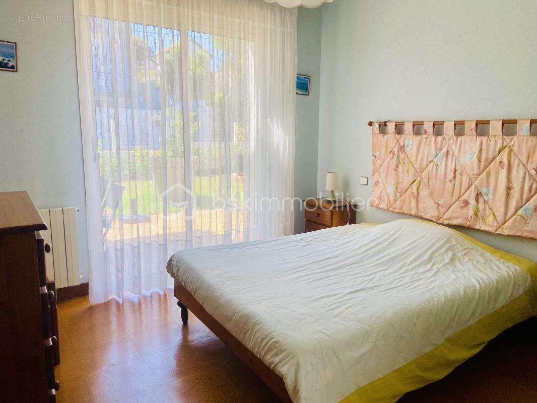 HENDAYE – Une maison familiale aux volumes exceptionnels, où tout se vit de plain-pied ! - photo 6