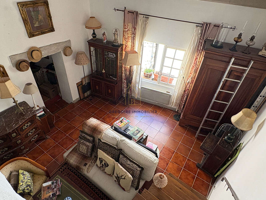 Maison à MIRABEAU