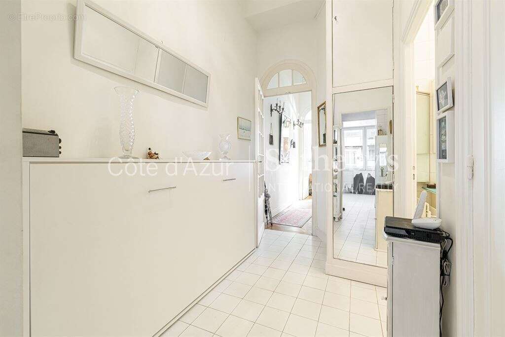Nice Quai des États-Unis appartement 2 pièces face mer en exclusivité - photo 9
