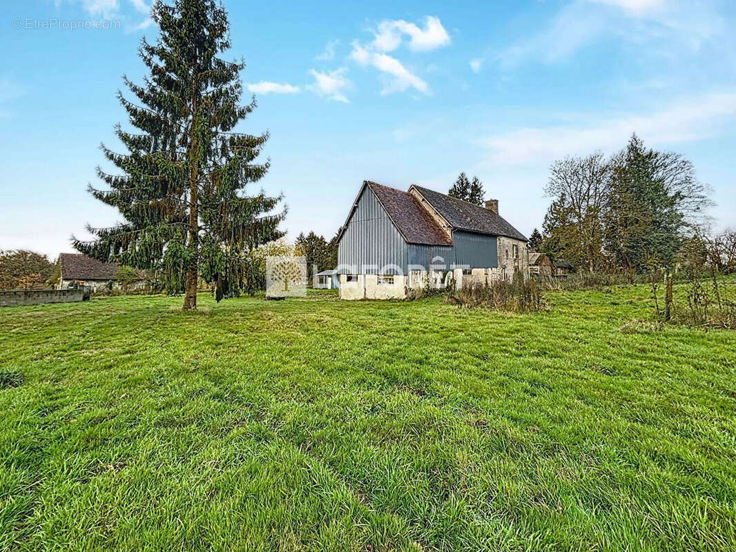Maison à BELLOU-EN-HOULME